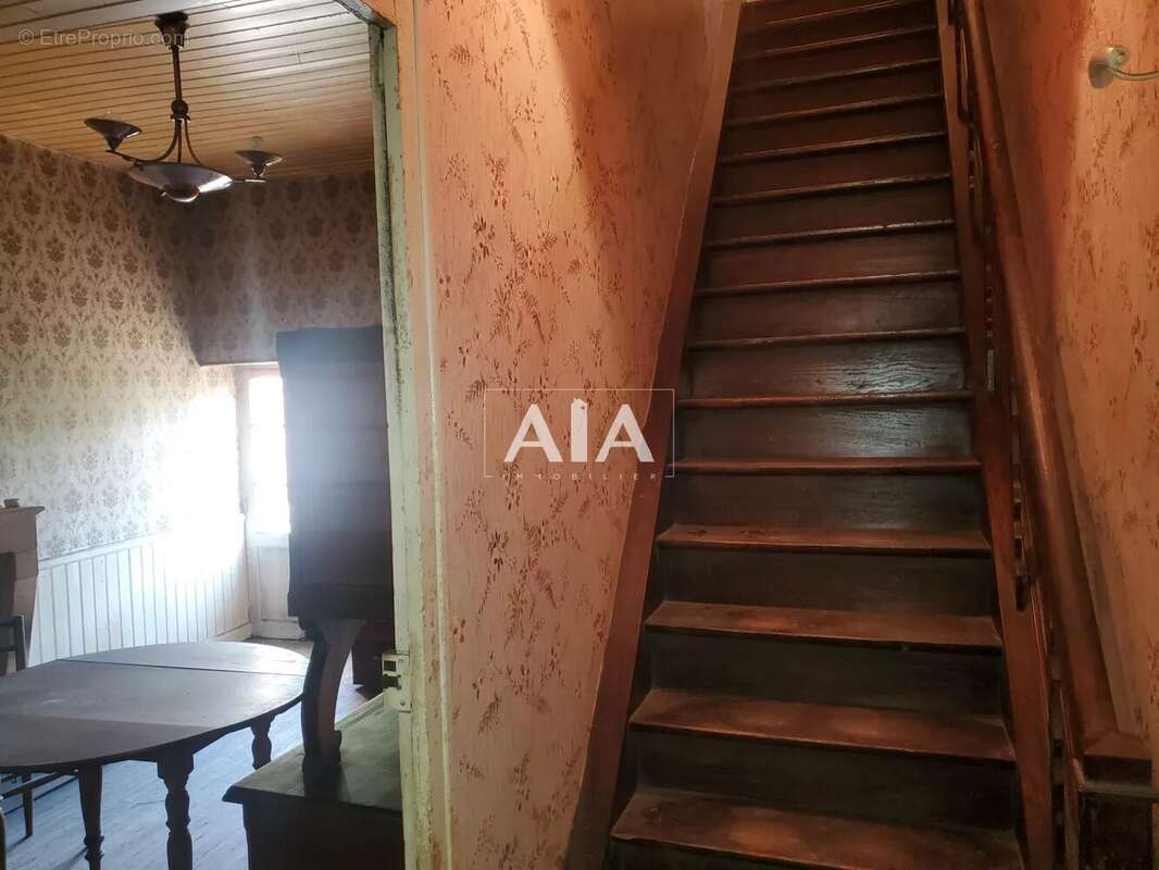 Maison à NANTEUIL-EN-VALLEE