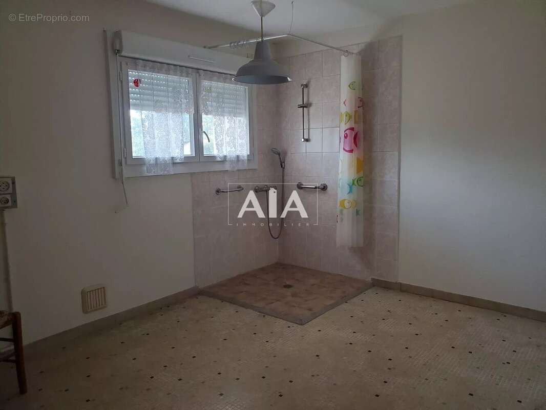 Maison à TROIS-PALIS