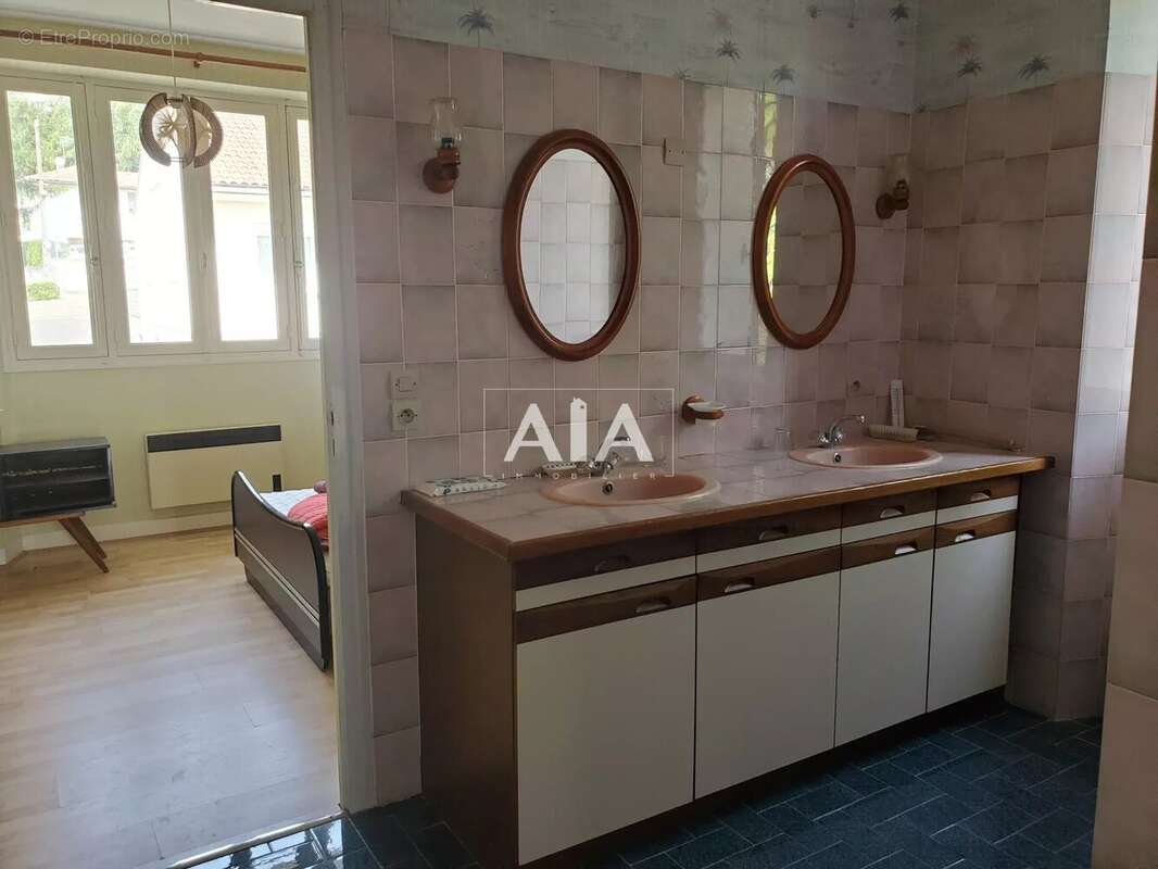 Maison à TROIS-PALIS