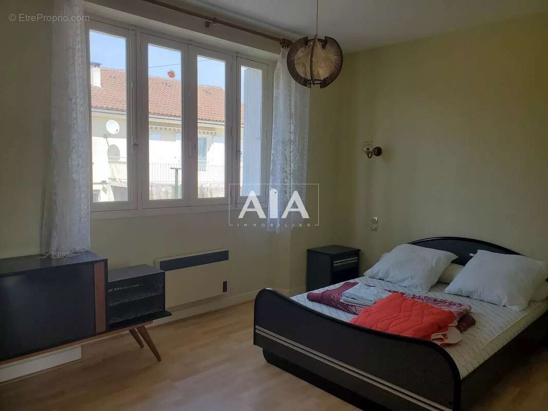 Maison à TROIS-PALIS