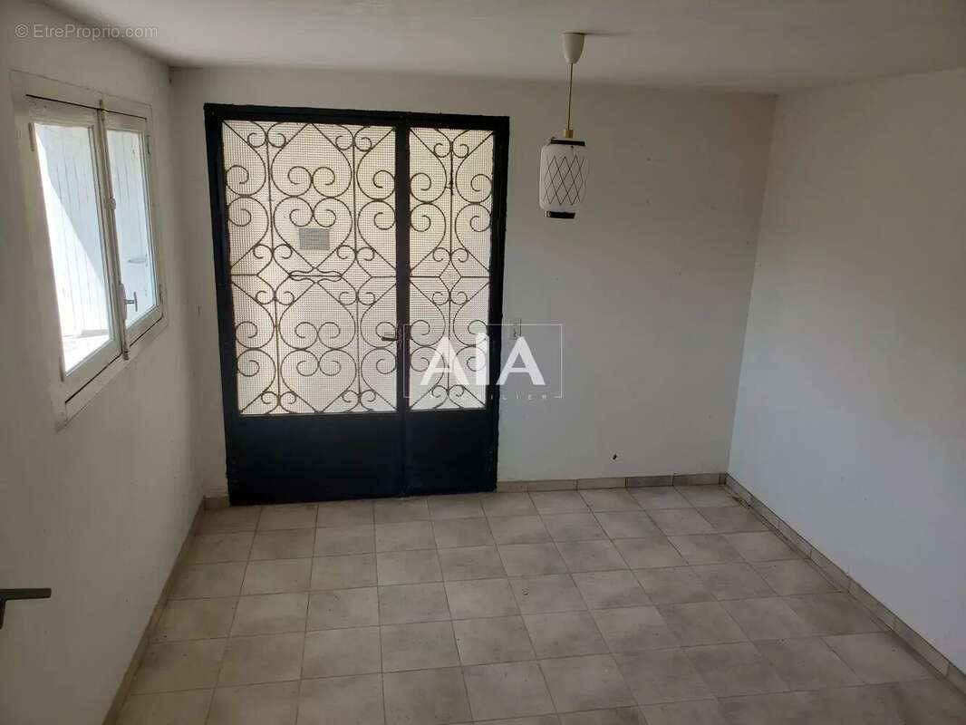 Maison à TROIS-PALIS