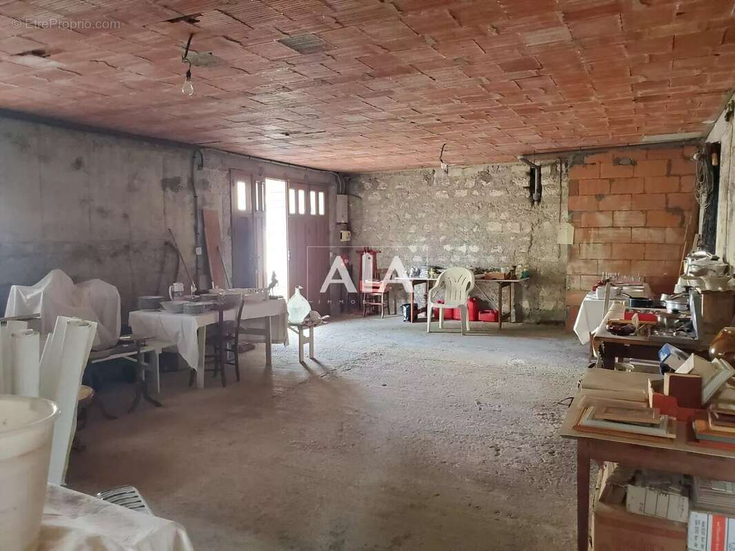 Maison à TROIS-PALIS