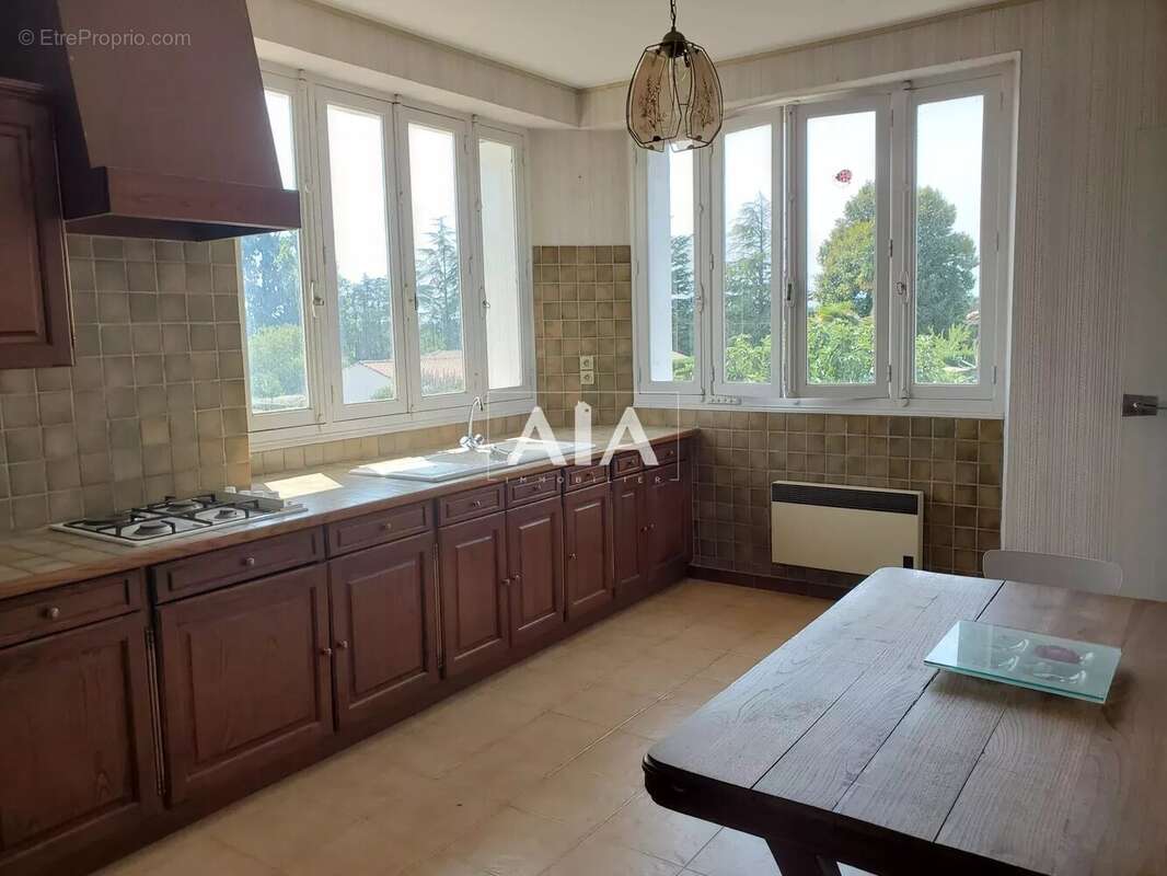 Maison à TROIS-PALIS