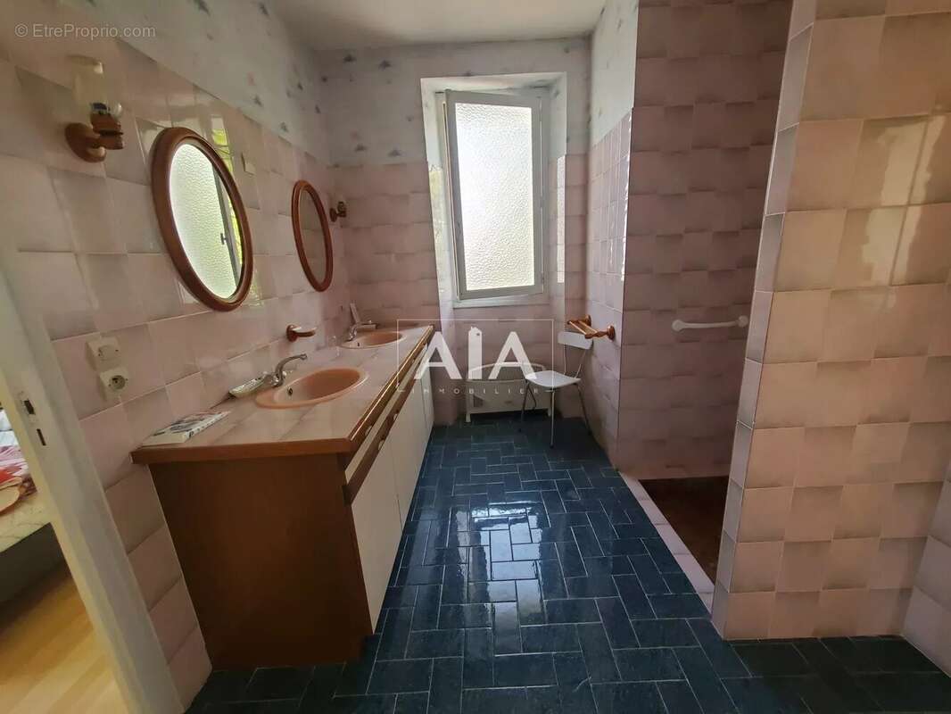 Maison à TROIS-PALIS