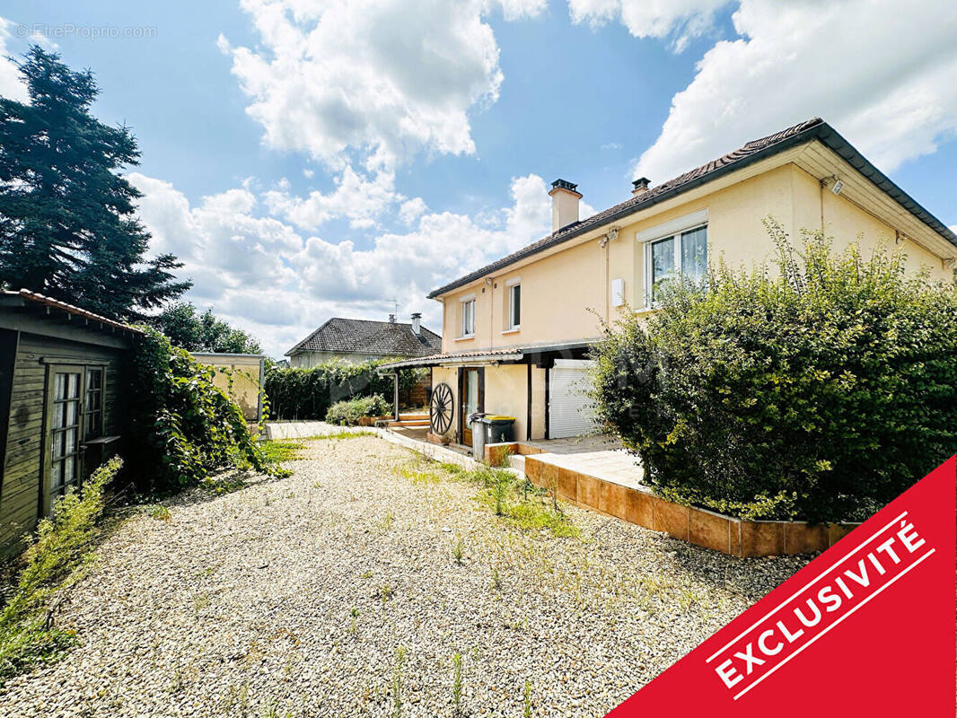 Maison à SAINT-JULIEN-DU-SAULT