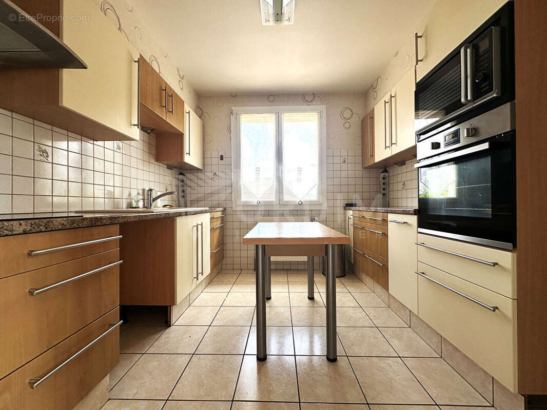 Maison à SAINT-JULIEN-DU-SAULT