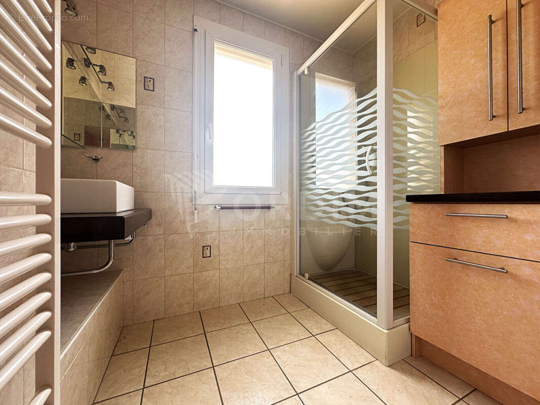 Maison à SAINT-JULIEN-DU-SAULT