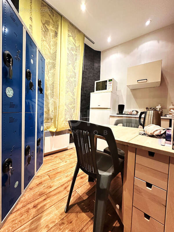 Commerce à MIGENNES