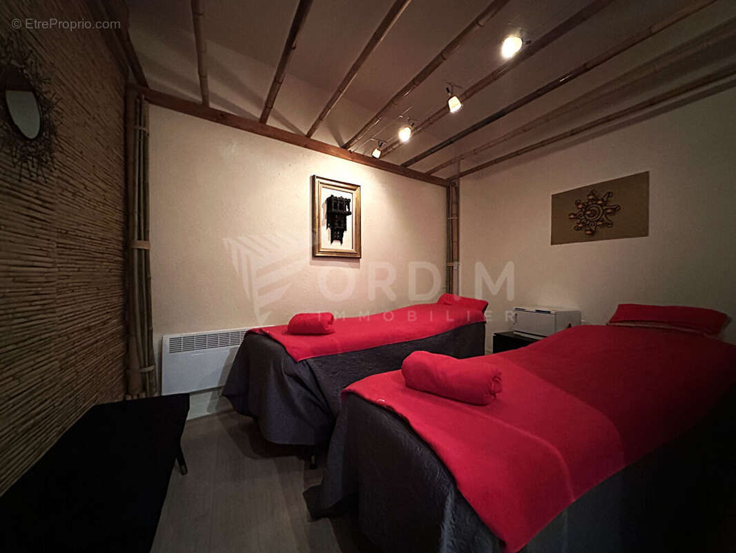 Commerce à MIGENNES