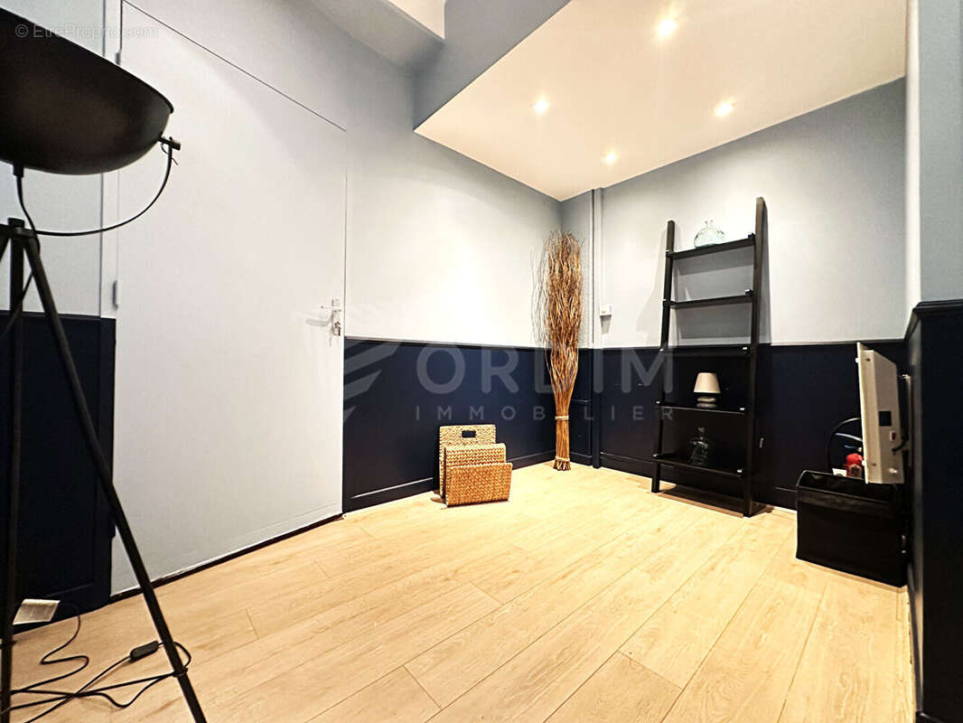 Commerce à MIGENNES