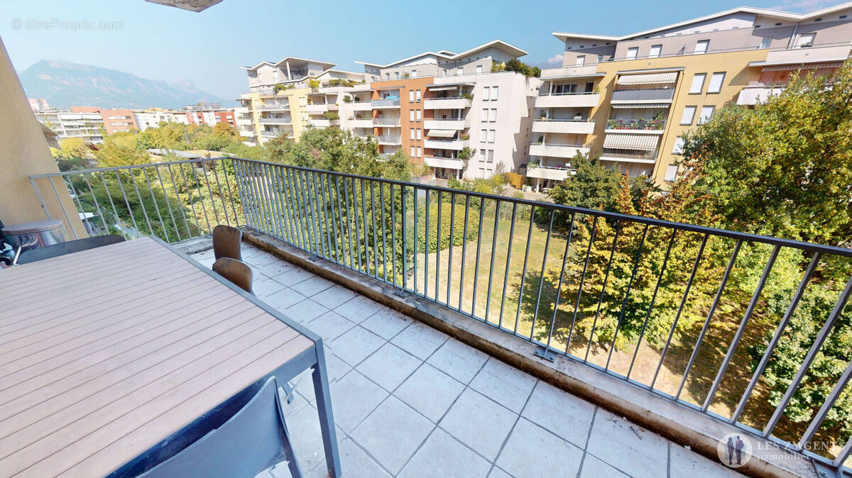 Appartement à ECHIROLLES