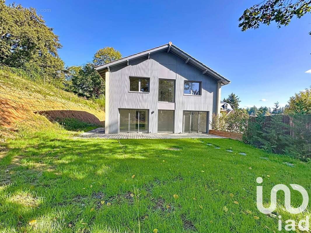 Photo 2 - Maison à CHARBONNIERES-LES-BAINS