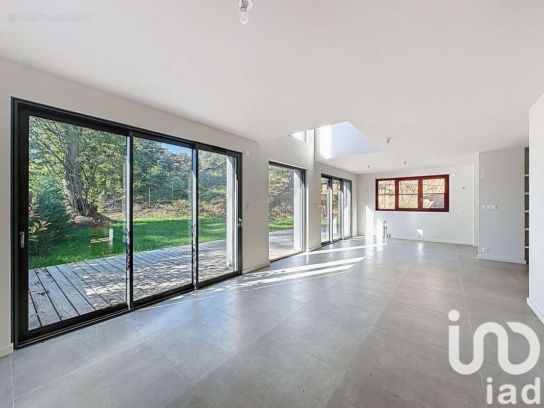 Photo 6 - Maison à CHARBONNIERES-LES-BAINS