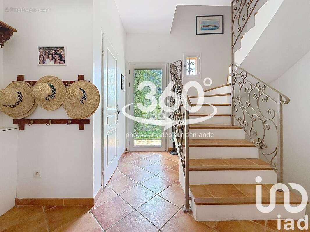 Photo 3 - Maison à CUERS