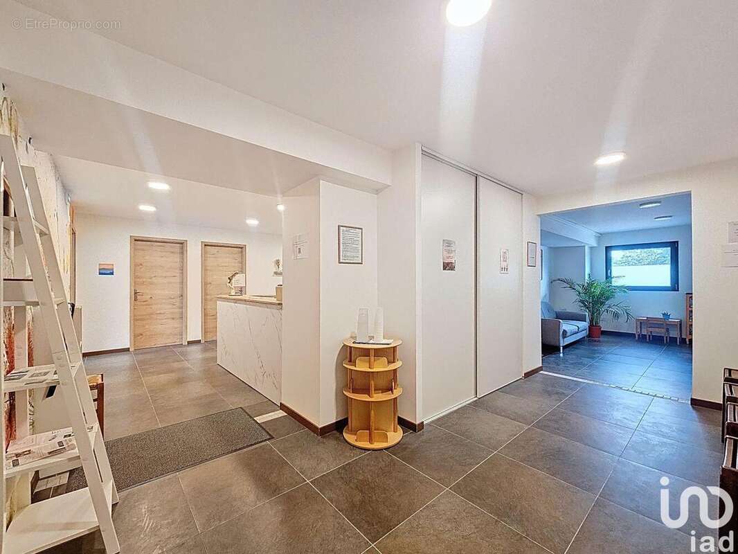 Photo 3 - Commerce à AMANCY