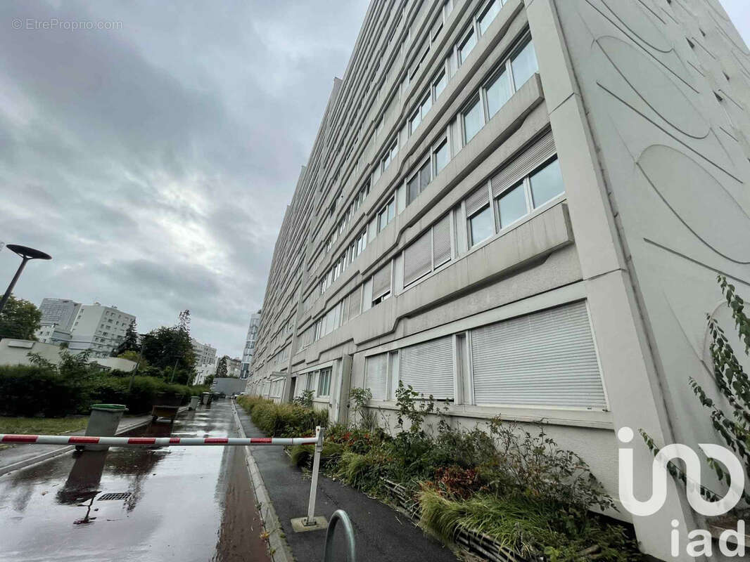 Photo 9 - Parking à COURBEVOIE