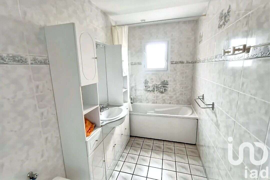 Photo 8 - Maison à BUCHY