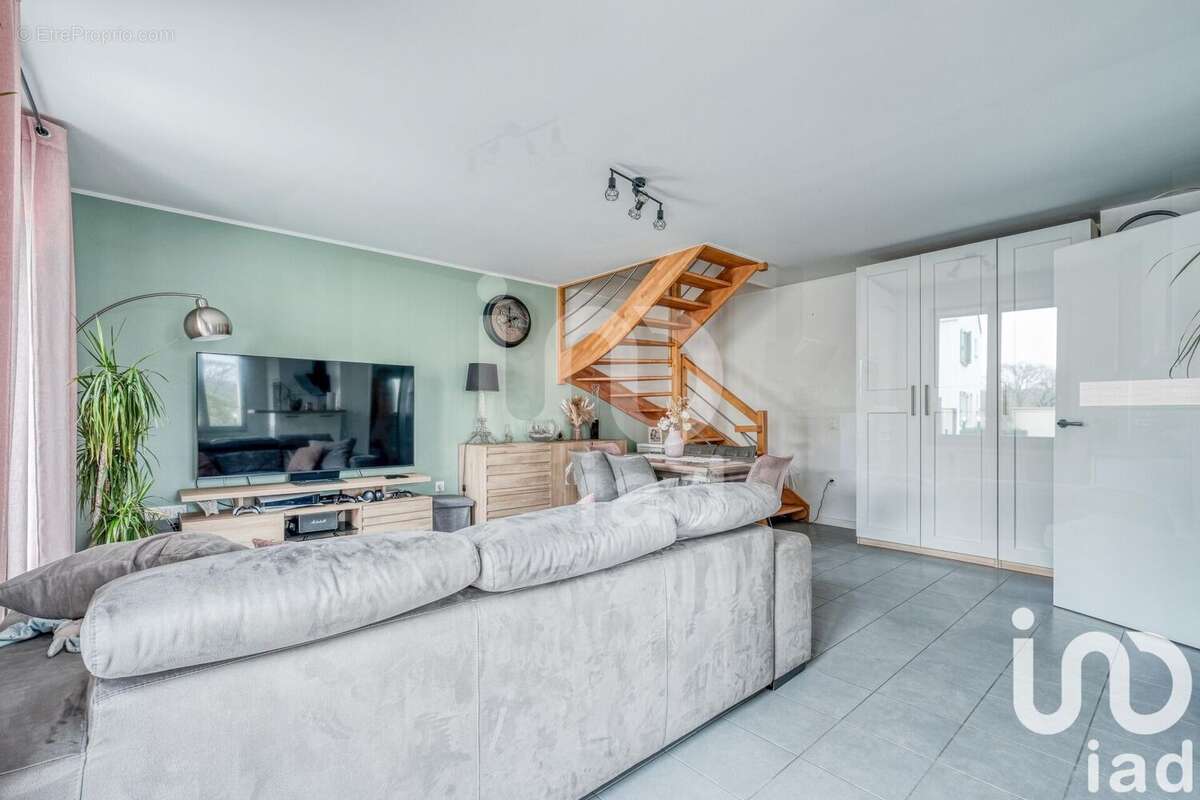 Photo 2 - Maison à VILLENEUVE-LE-COMTE