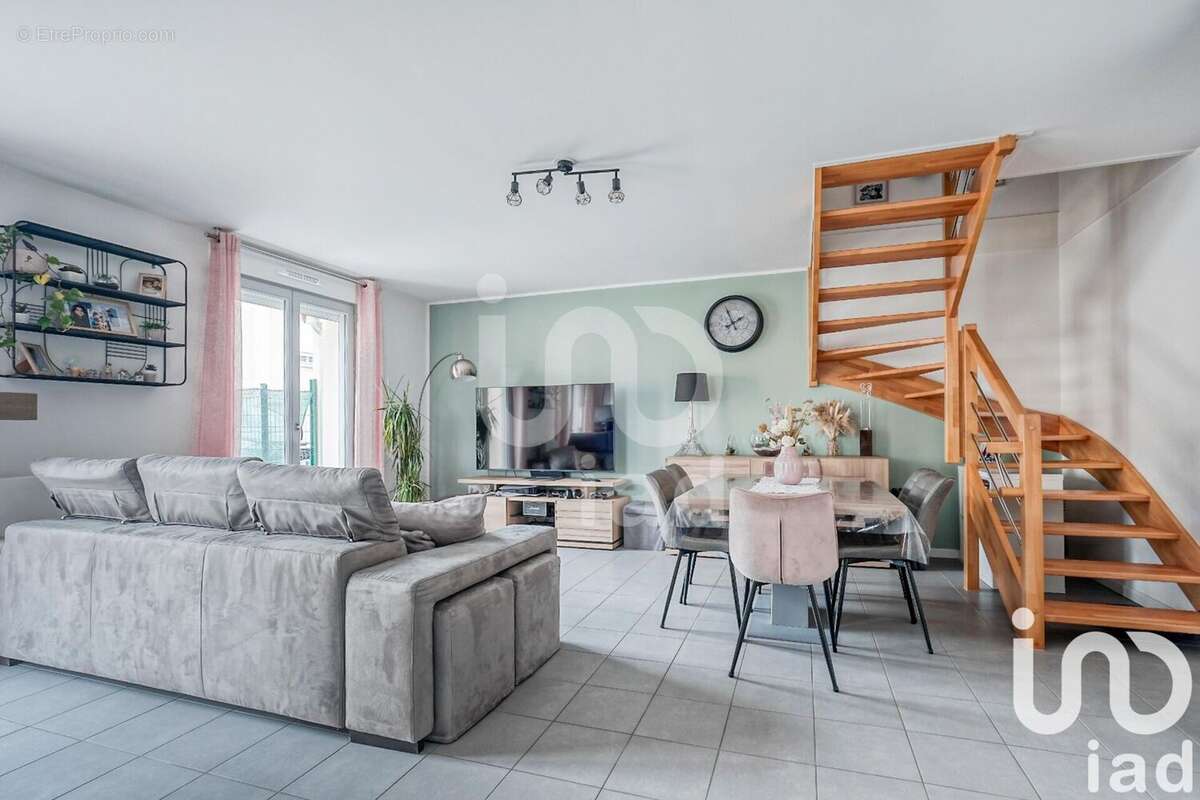 Photo 3 - Maison à VILLENEUVE-LE-COMTE