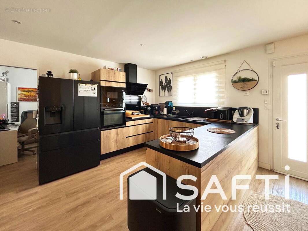 Photo 3 - Maison à IZON