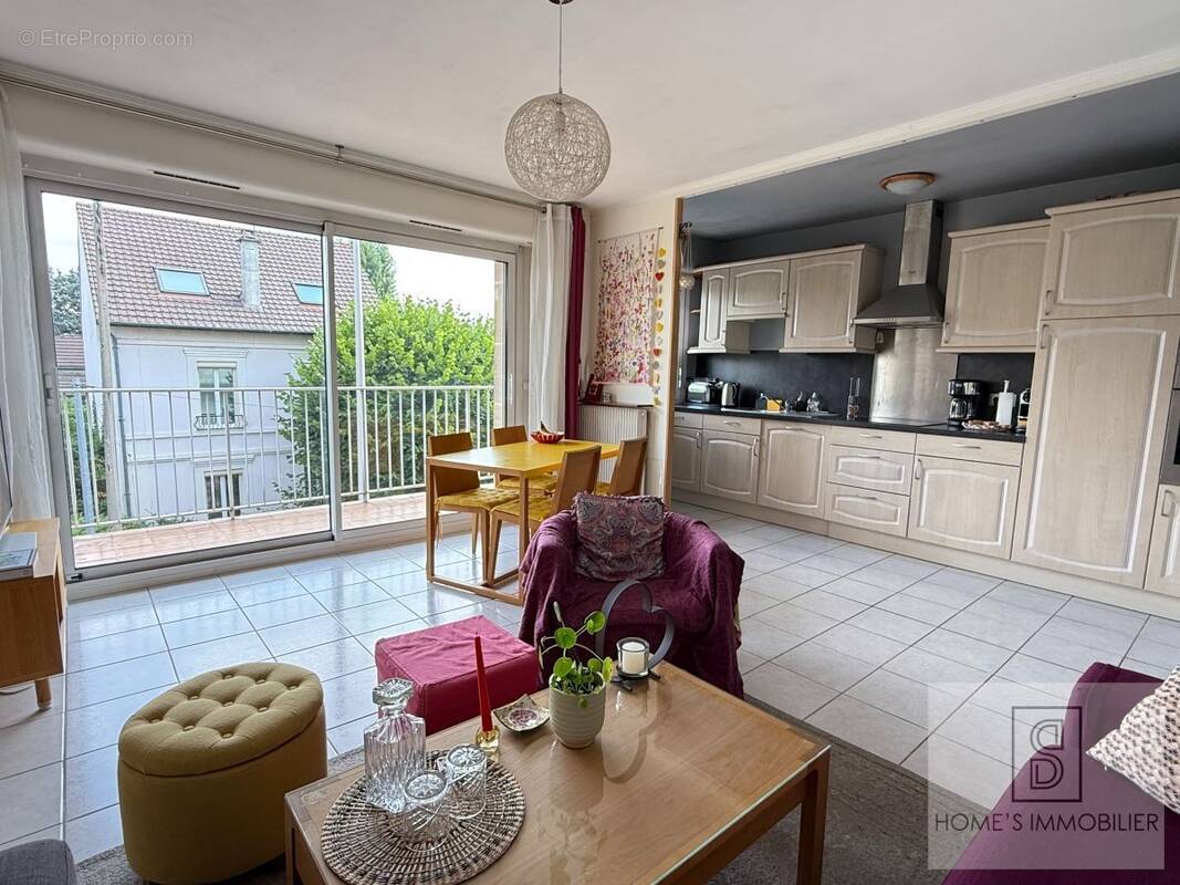 Appartement à VILLEMOMBLE