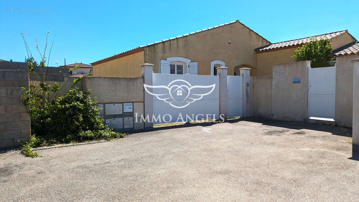 Maison à SAINT-GILLES