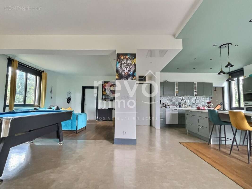 Maison à SAINT-DIDIER-SUR-CHALARONNE