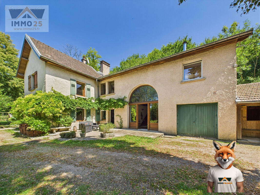 Maison à CALMOUTIER