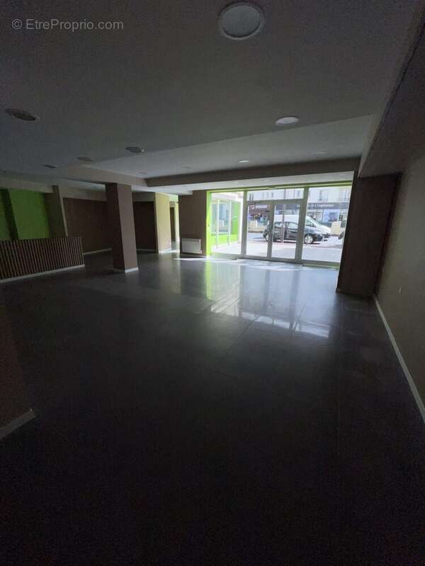 Commerce à RUEIL-MALMAISON