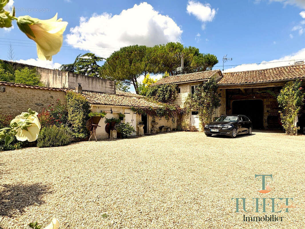 Maison à TORSAC