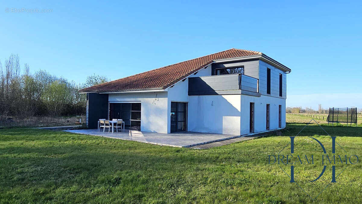 Maison à RABASTENS-DE-BIGORRE