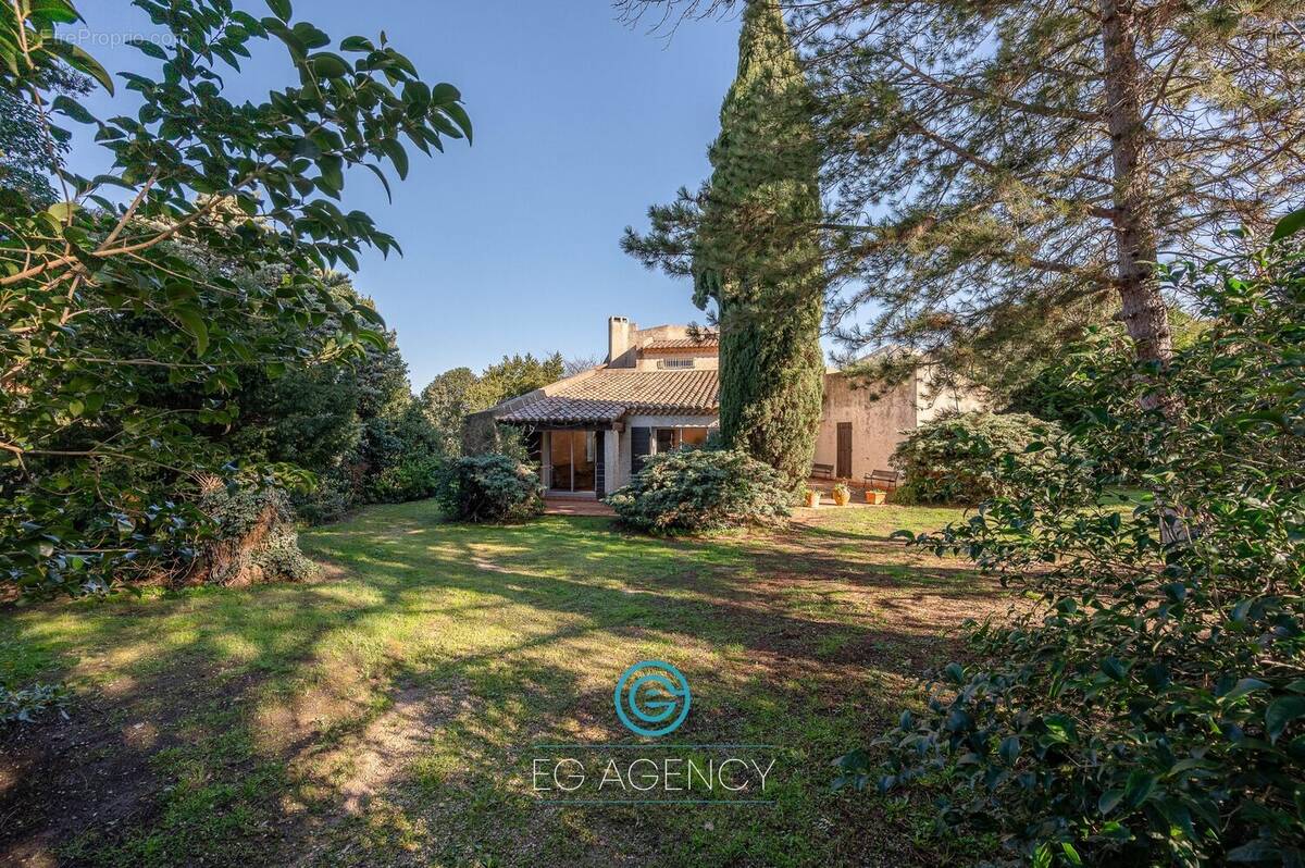 Maison à MARSEILLE-9E