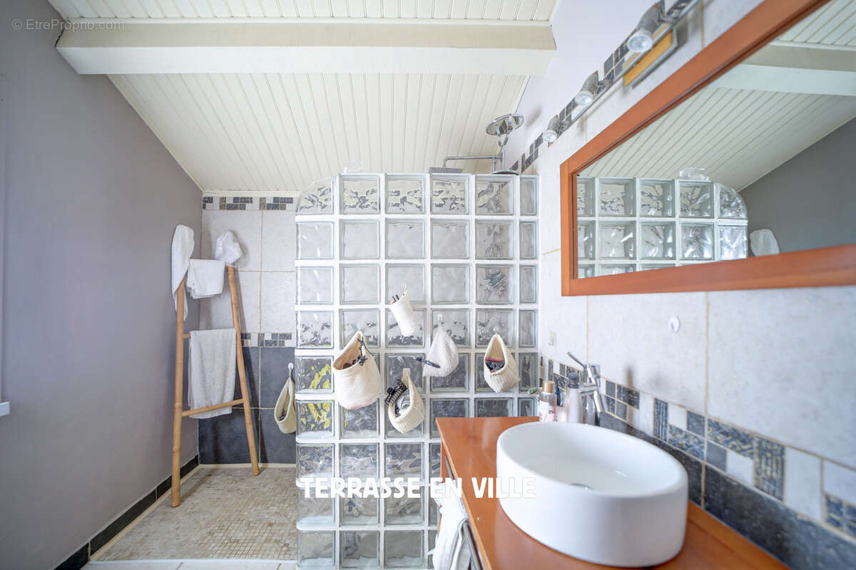 Maison à SAINT-ZACHARIE