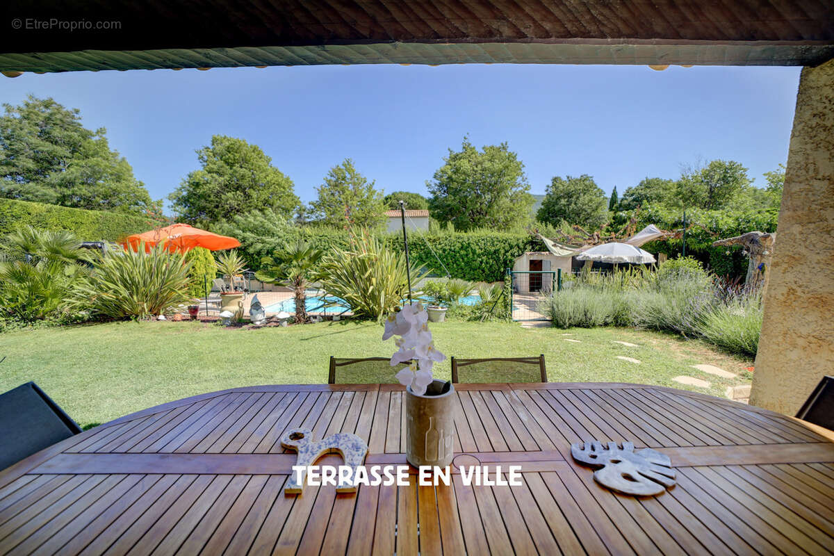 Maison à SAINT-ZACHARIE