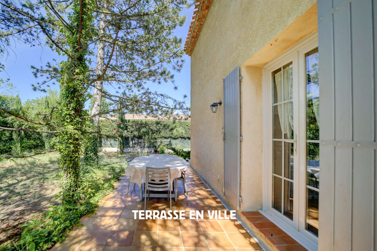 Maison à SAINT-ZACHARIE