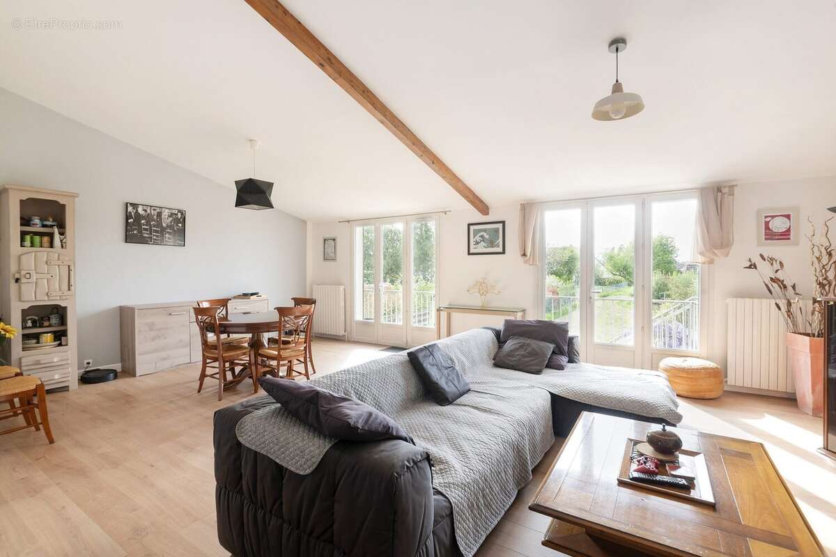 Maison à SAINT-MICHEL-SUR-ORGE