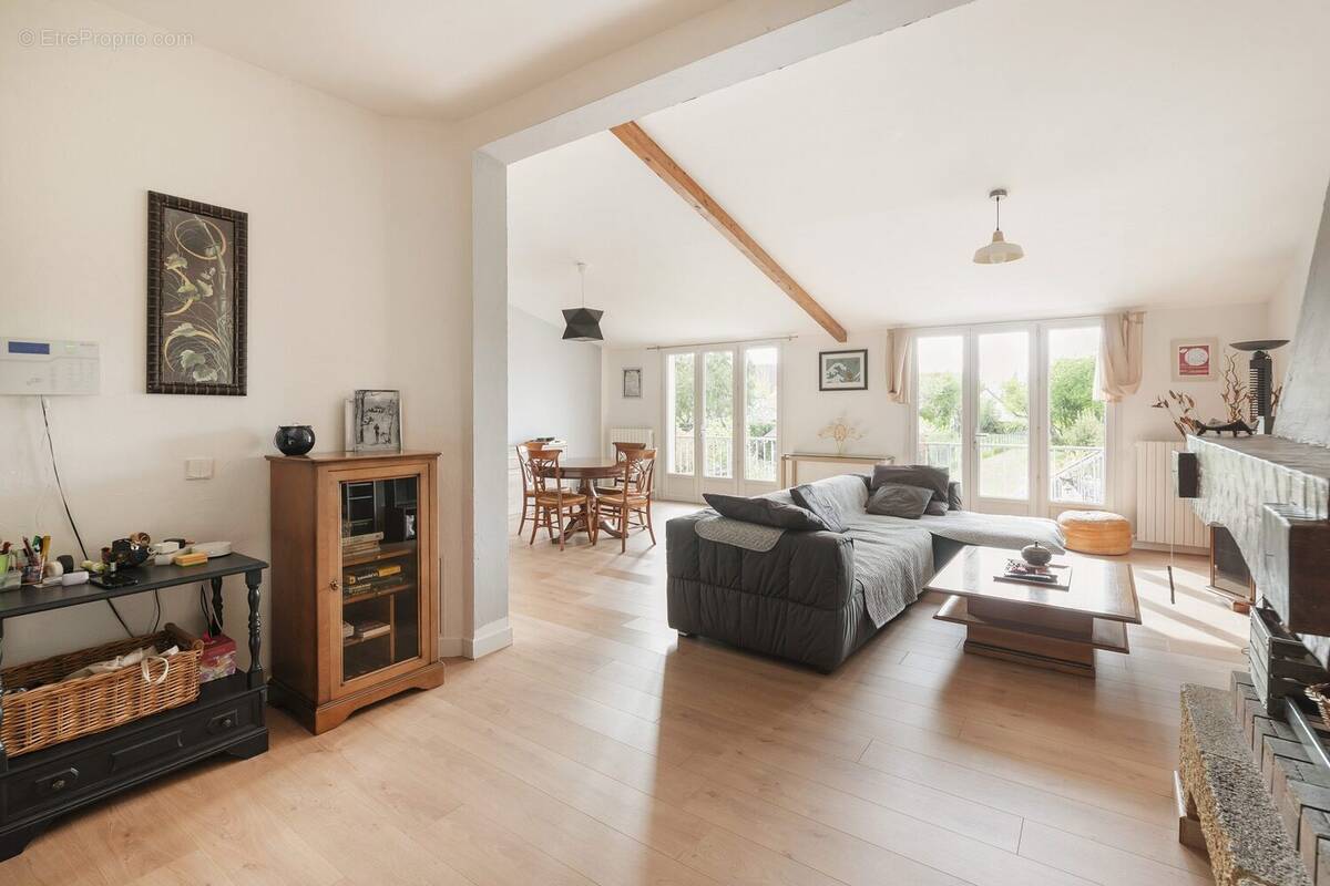 Maison à SAINT-MICHEL-SUR-ORGE