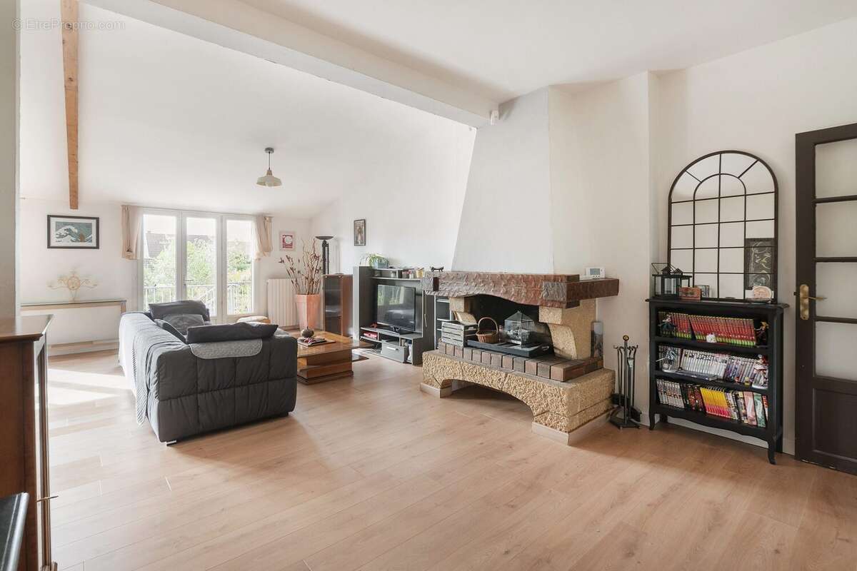 Maison à SAINT-MICHEL-SUR-ORGE