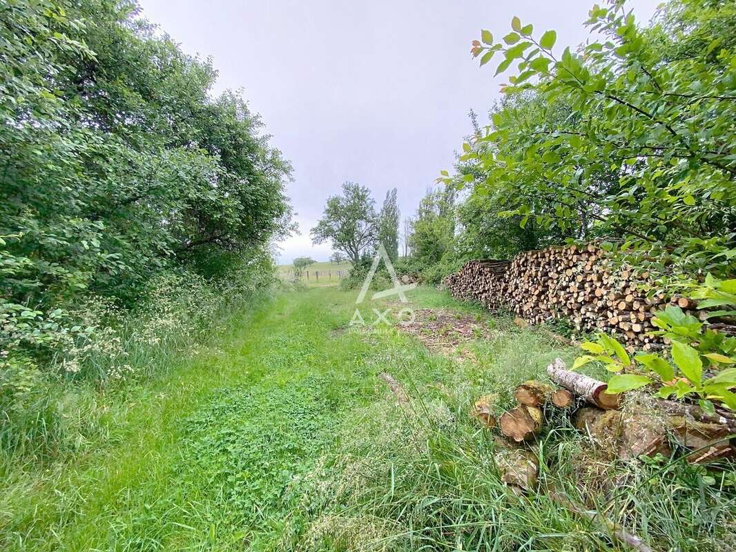 Maison à GENEVRIERES