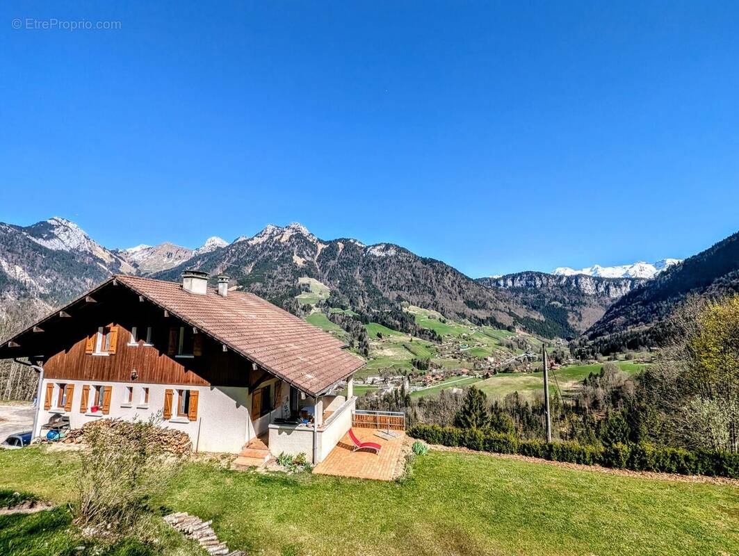 Maison à BONNEVILLE