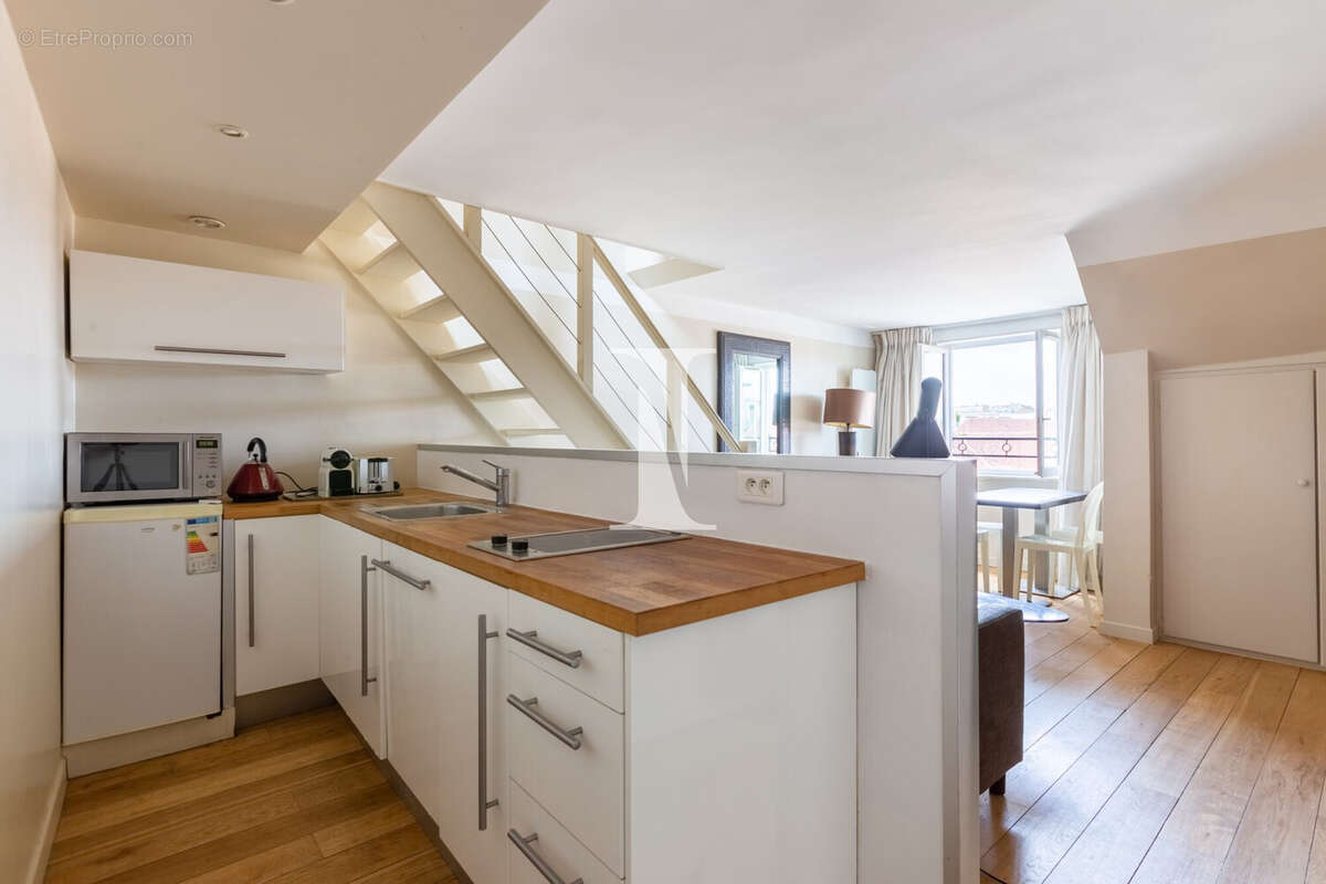 Appartement à PARIS-15E