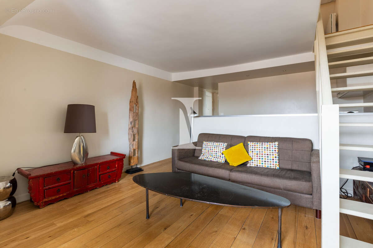 Appartement à PARIS-15E