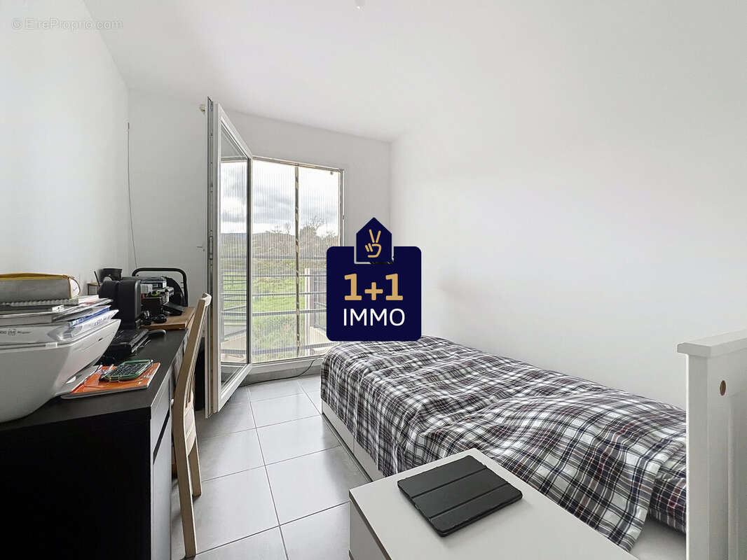 Appartement à ROQUEBRUNE-SUR-ARGENS