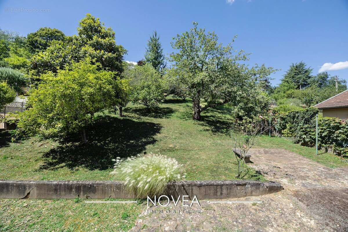 Maison à SAINT-ROMAIN-AU-MONT-D&#039;OR