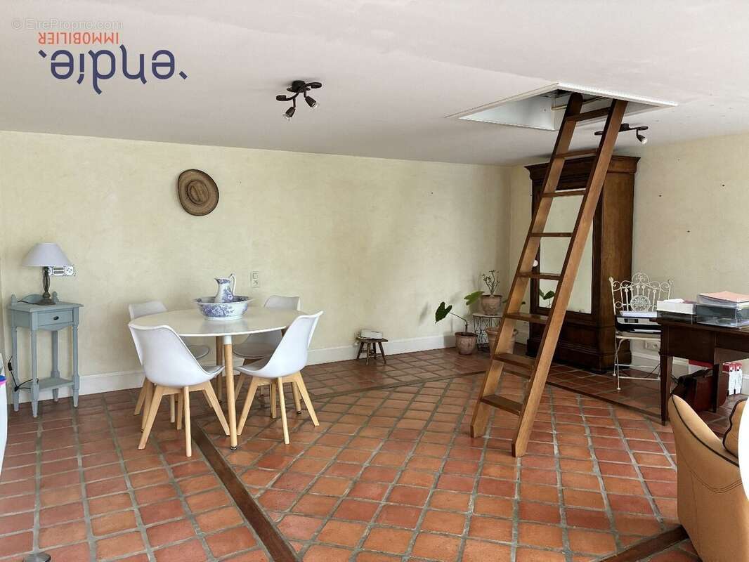 Maison à VIC-EN-BIGORRE