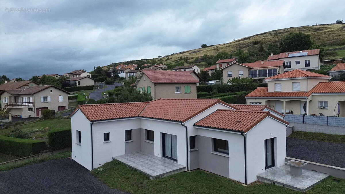 Maison à LE MONASTIER-SUR-GAZEILLE