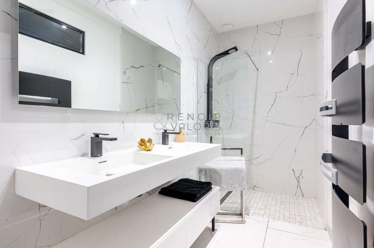 Maison à JARVILLE-LA-MALGRANGE