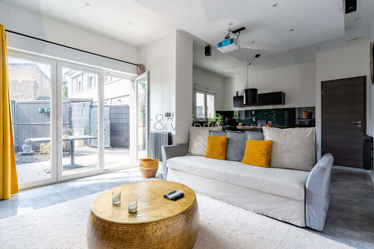 Maison à JARVILLE-LA-MALGRANGE