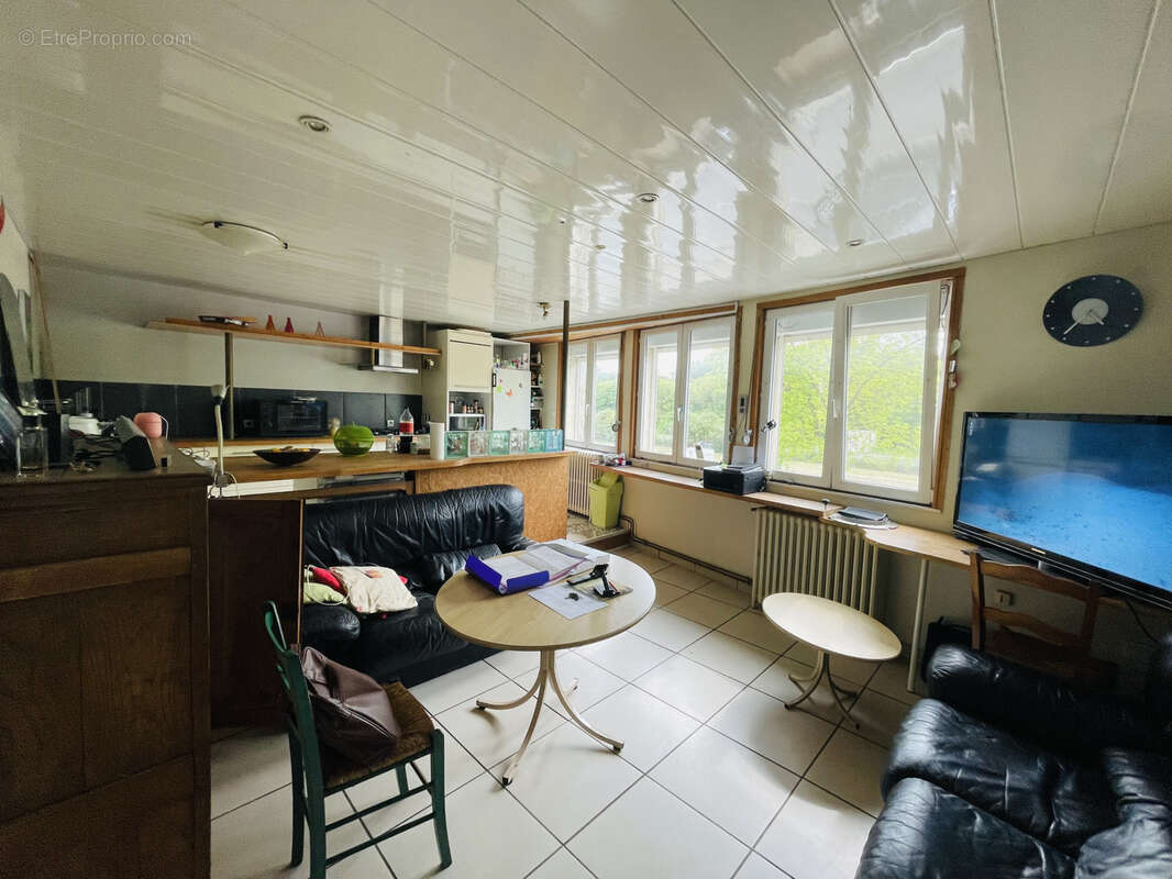 Appartement à FEIGNIES