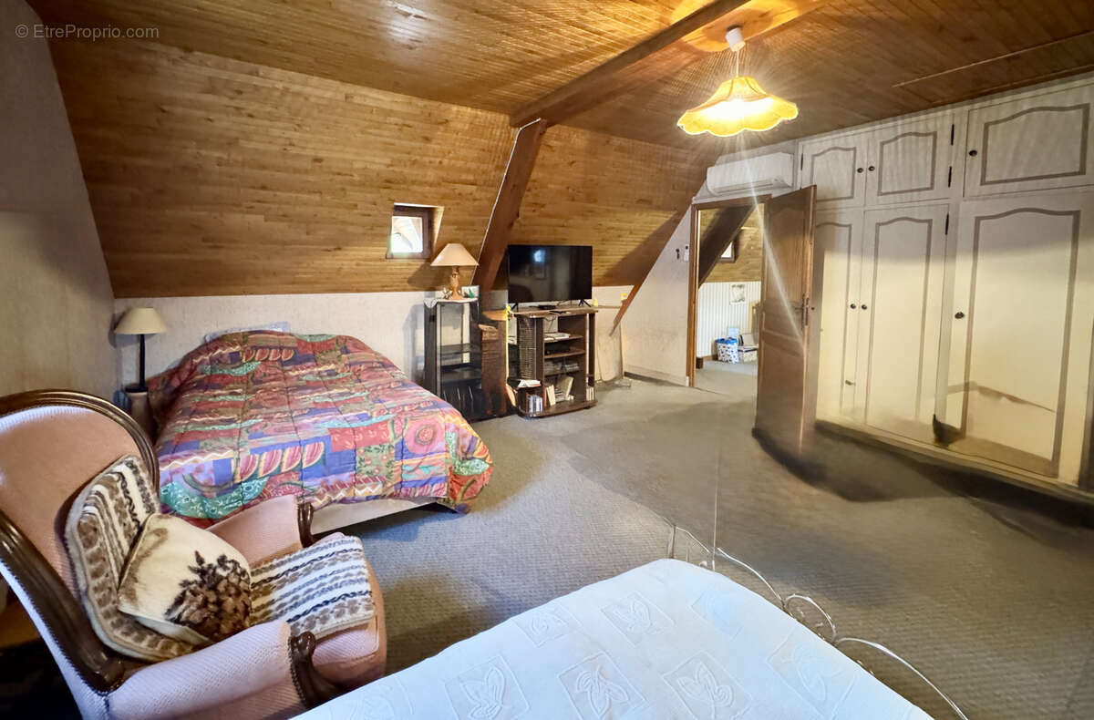 Maison à CARSAC-AILLAC